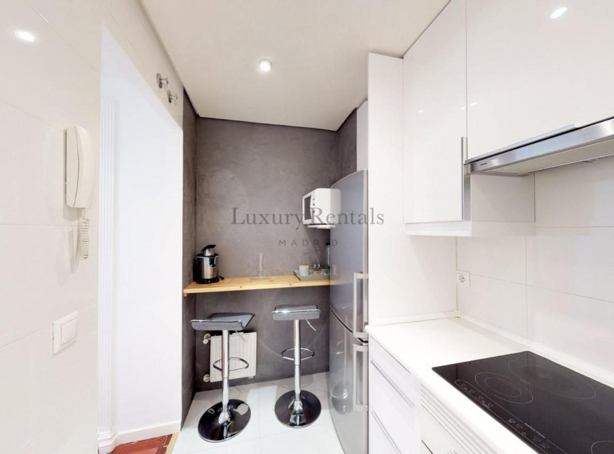 San Jeronimo I Apartment มาดริด ภายนอก รูปภาพ